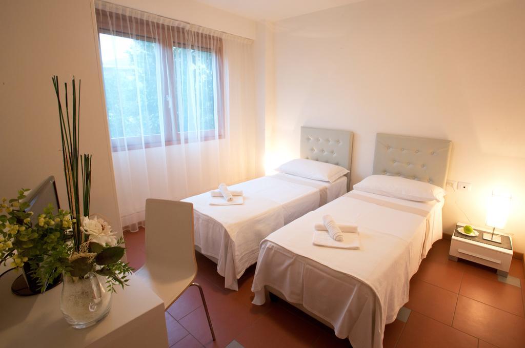 Lacroma Aparthotel Grado Quarto foto